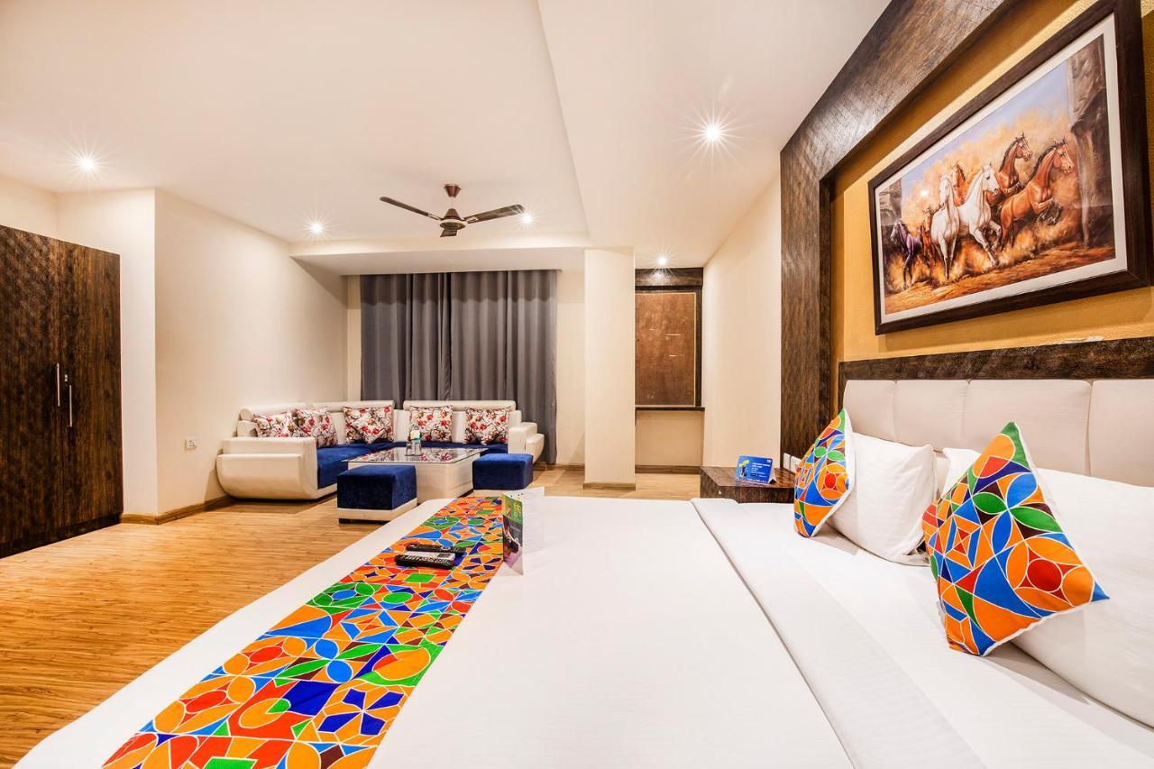 Fabhotel Shoba Estate Delhi Airport นิวเดลี ภายนอก รูปภาพ